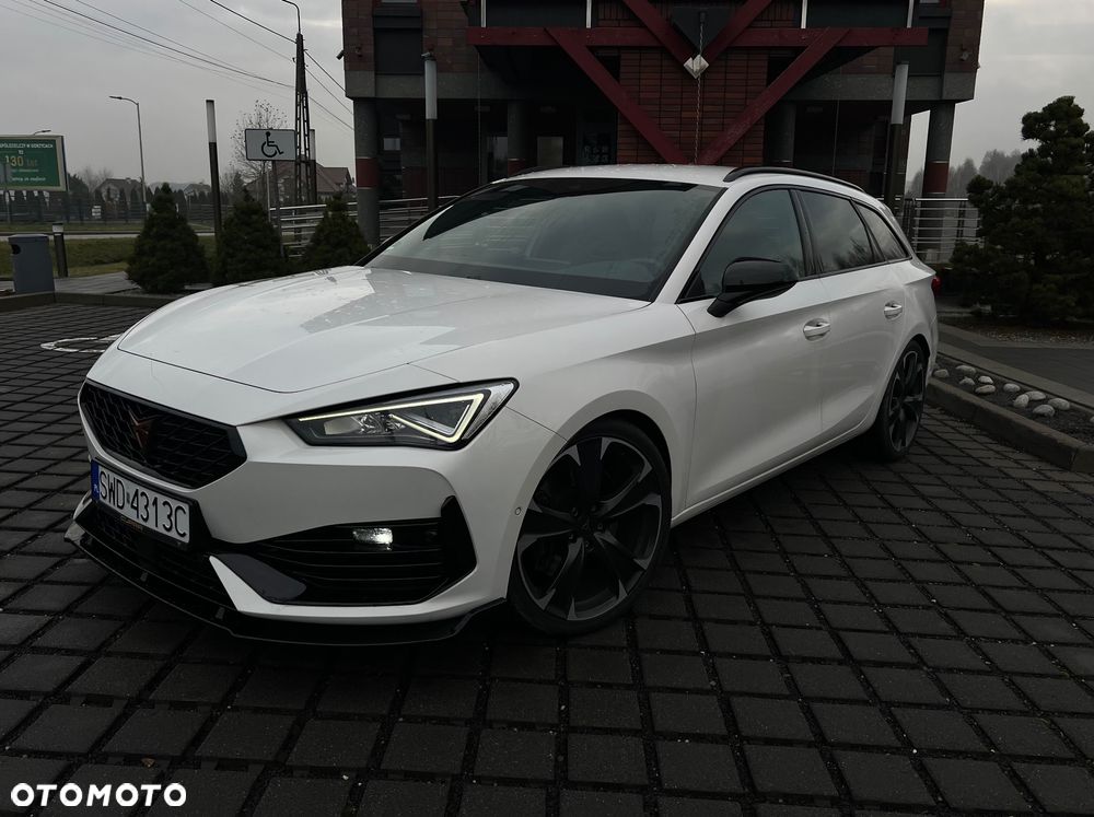 Cupra Leon Sportstourer 2.0 TSI 4Drive VZ Cup DSG - 4