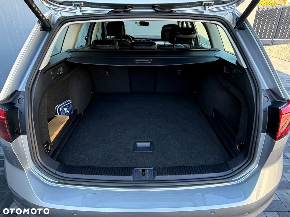 Volkswagen Passat 2.0 TDI SCR Style DSG - 14