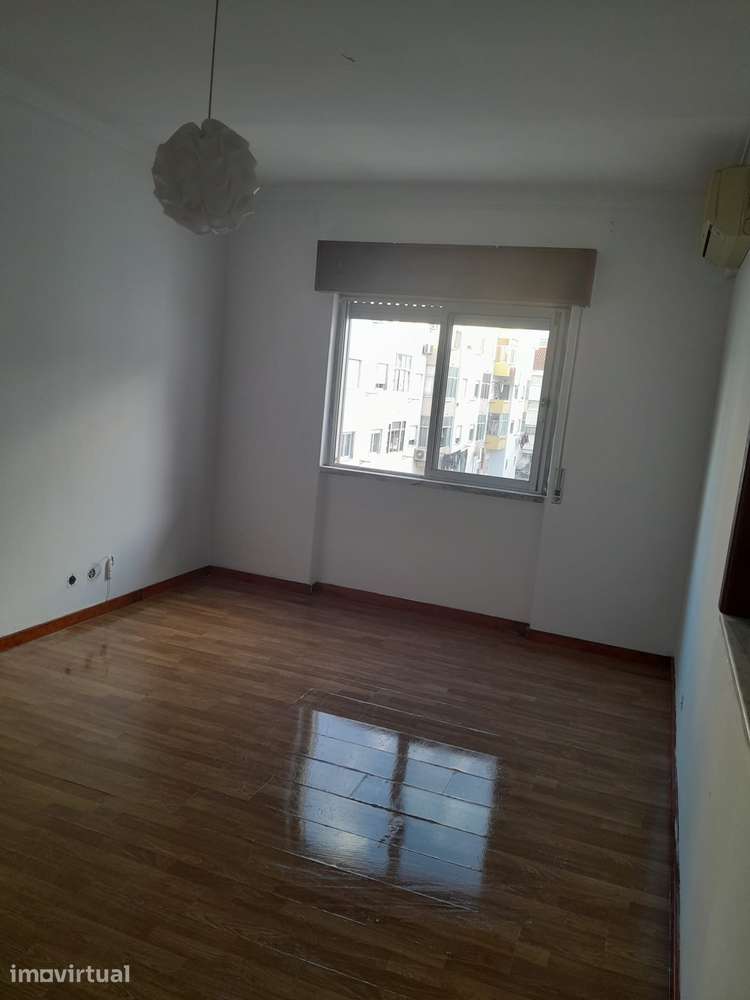 VENDA | Apartamento T2 – Entroncamento | Excelente Localização - Grande imagem: 3/8