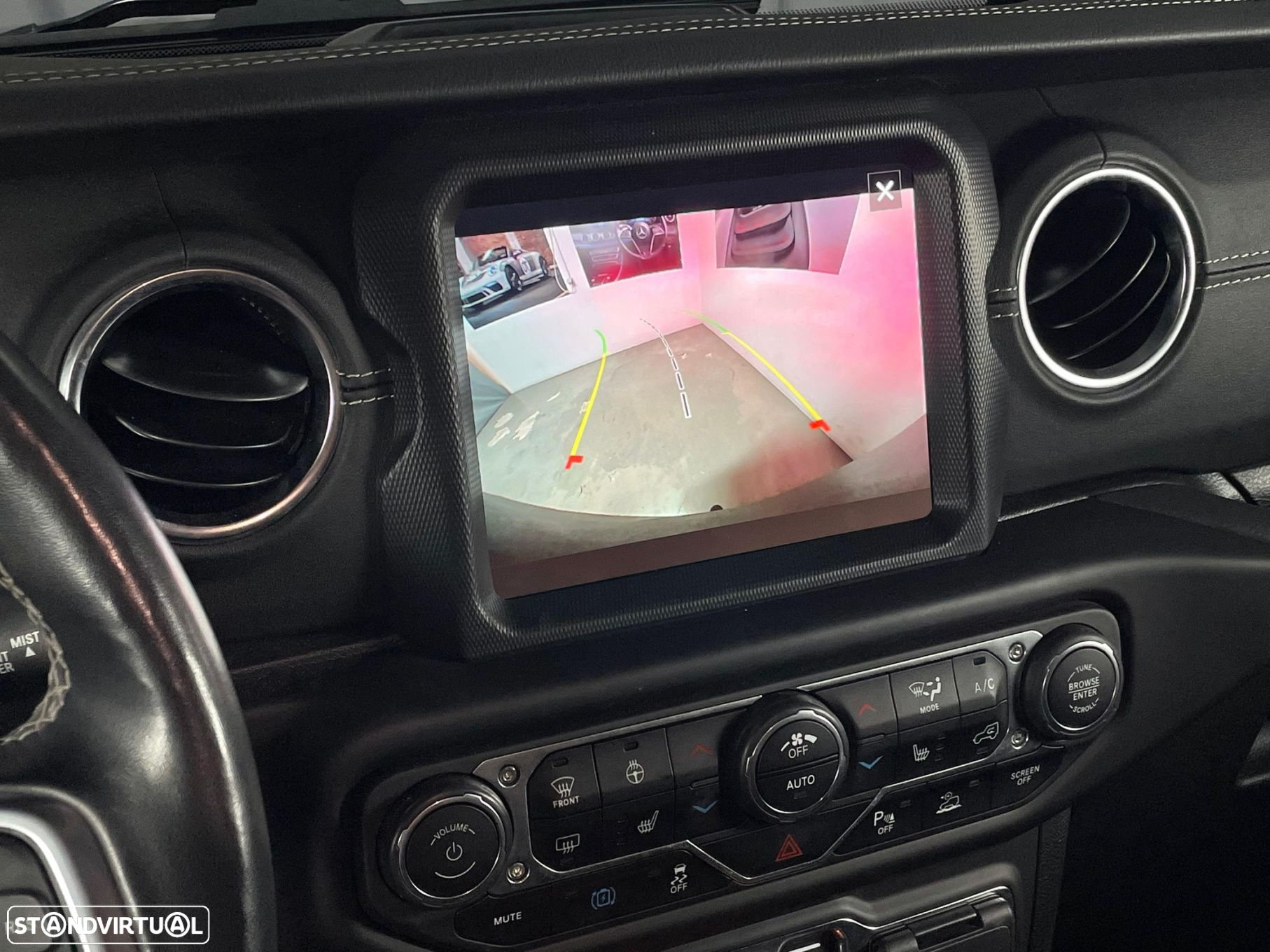 Jeep Wrangler - 19