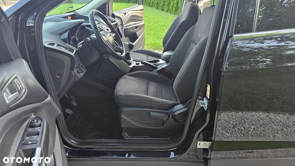 Ford Kuga 1.6 EcoBoost 2x4 Trend - 8