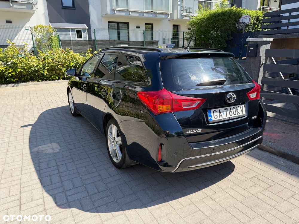 Toyota Auris 1.6 Premium - 11