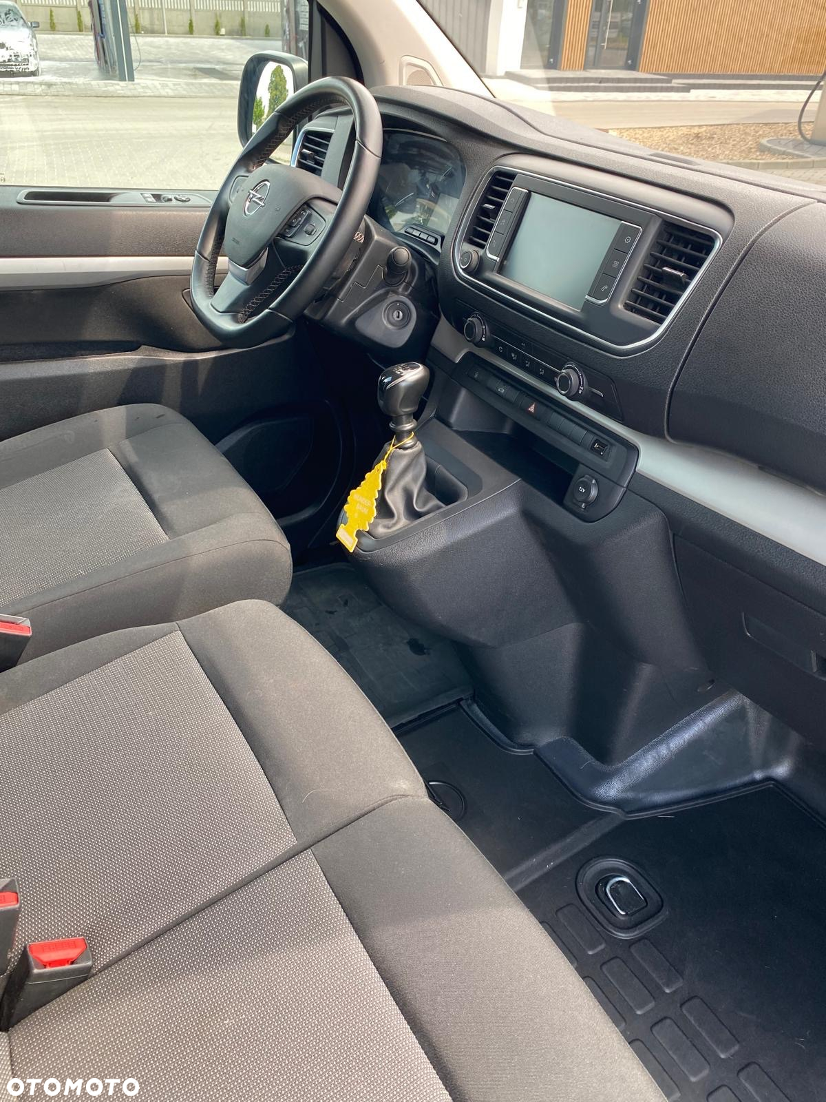 Opel Vivaro - 19