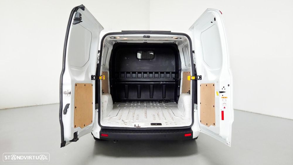 Ford Transit Custom L2H1 Longa 6Lug. - 15