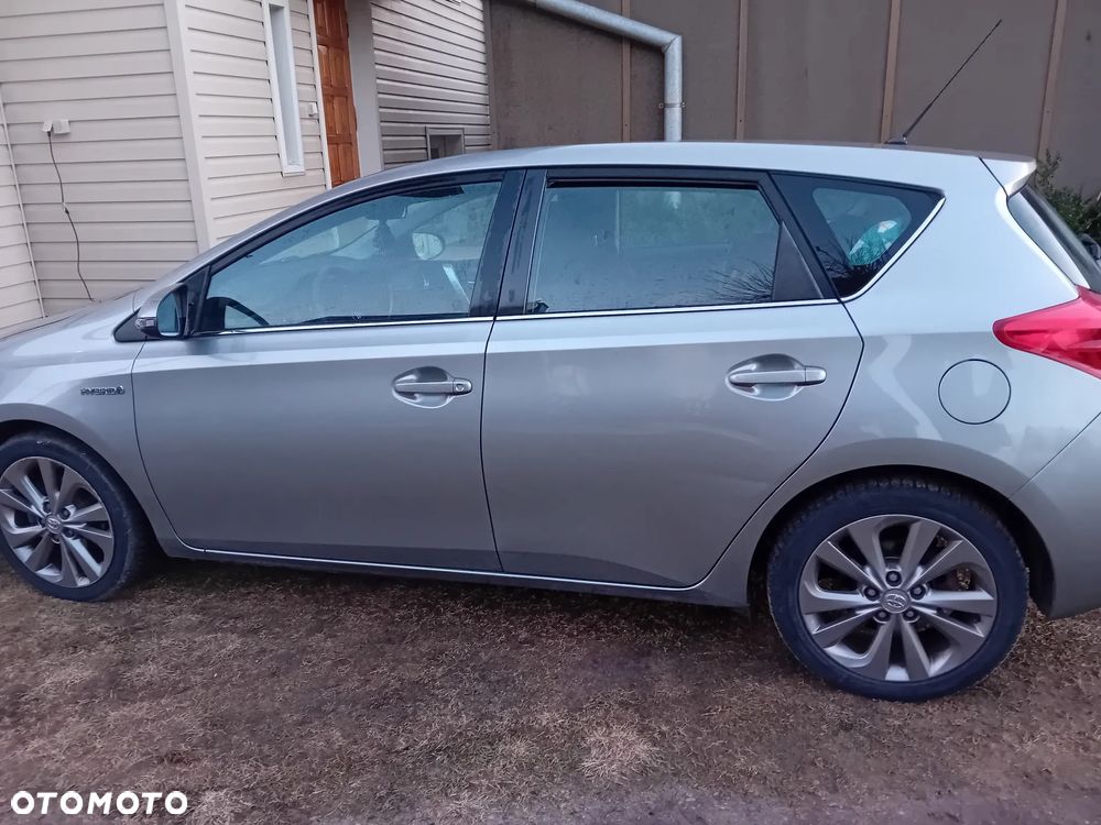 Toyota Auris 1.8 HSD Luna - 3