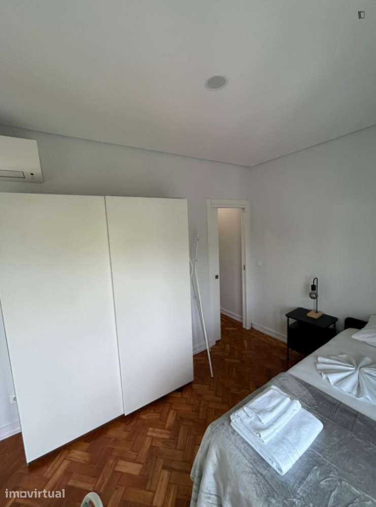 Quarto - localizado em Sete Rios Lisbon - Grande imagem: 2/14