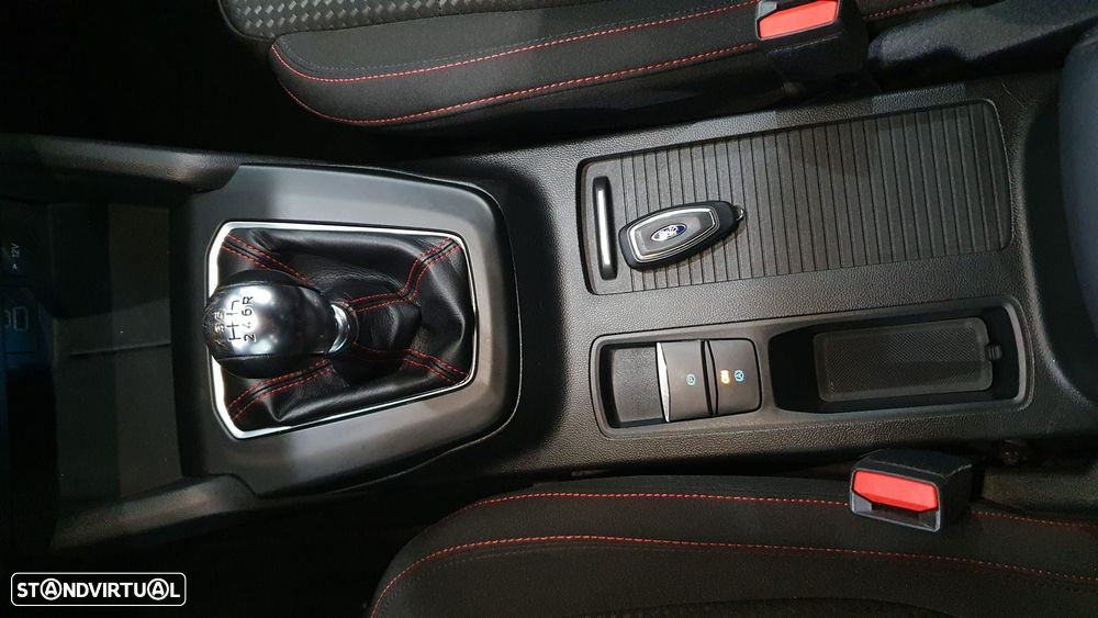 Ford Focus 1.0 EcoBoost MHEV ST-Line X - 12