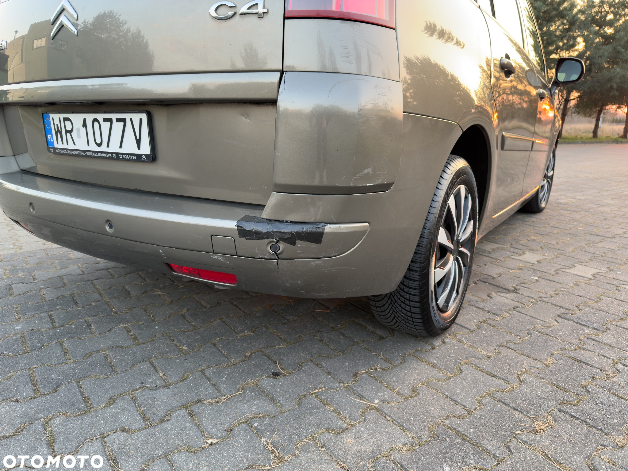 Citroën C4 Grand Picasso 2.0 16V Exclusive - 4