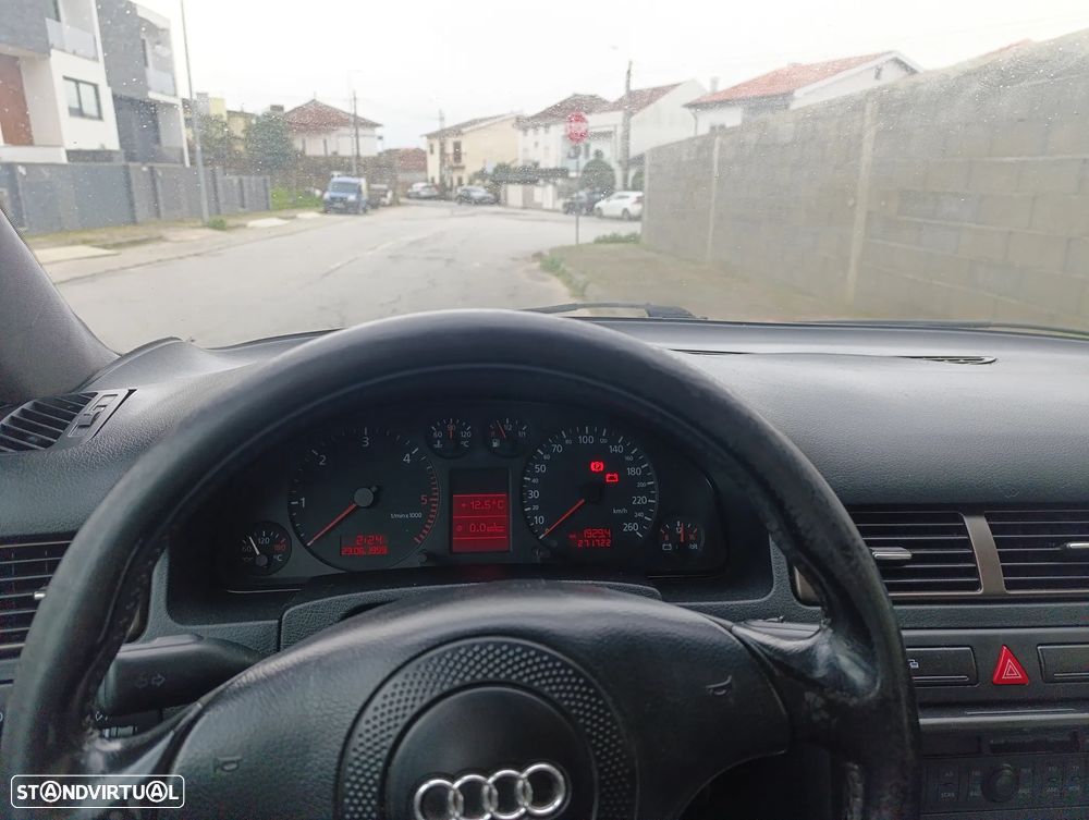Audi A6 2.5 TDI V6 quattro - 6
