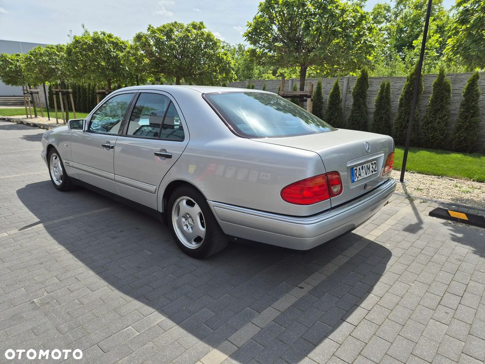 Mercedes-Benz Klasa E - 5