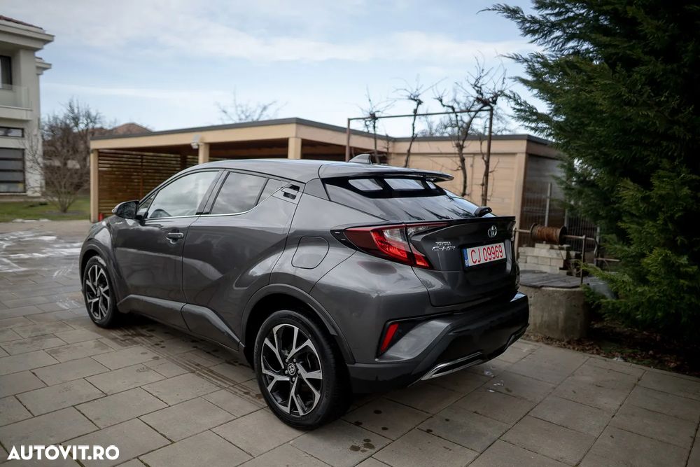 Toyota C-HR 2.0 HSD 184 CP 4x2 CVT C-ult Style - 11