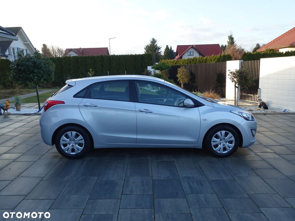 Hyundai i30 1.4 FIFA WM Edition - 9