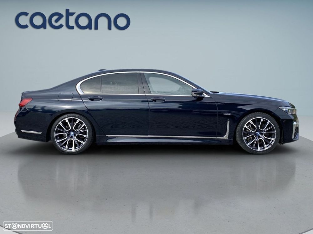 BMW 745 e iPerformance Pack M Auto - 33