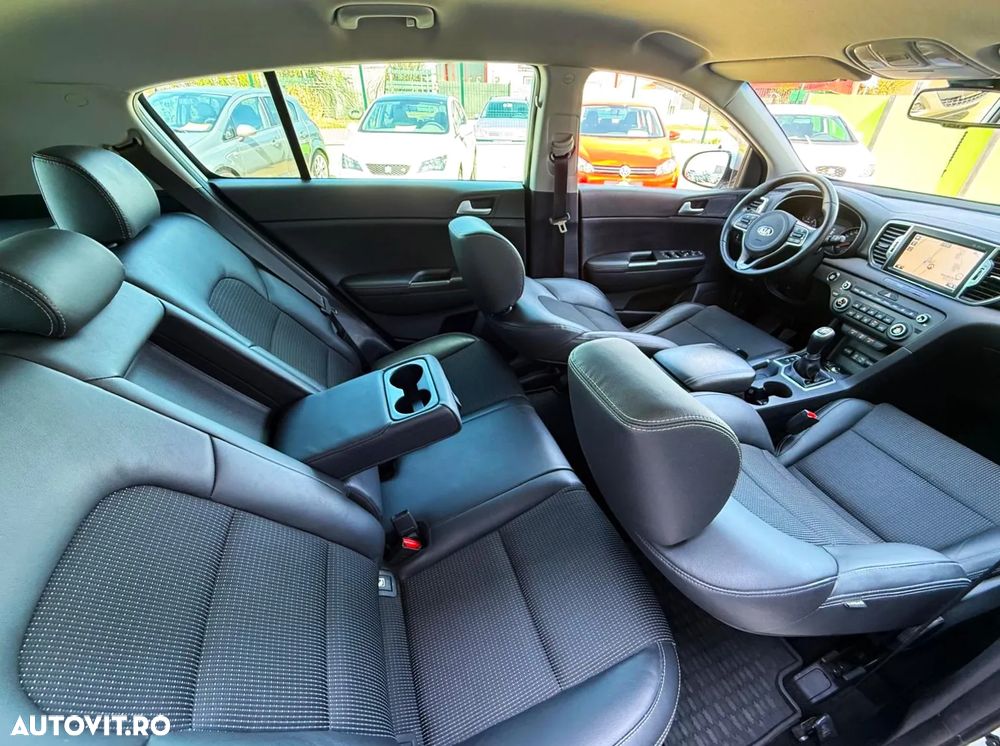 Kia Sportage 1.6 GDI 2WD ISG Spirit - 24