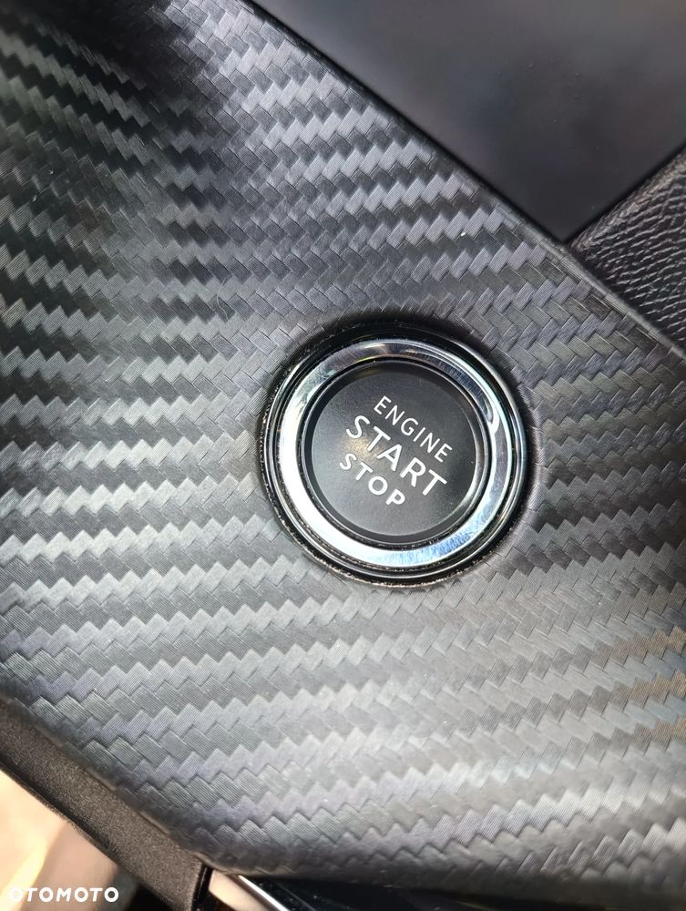 Peugeot 2008 PureTech 155 EAT8 GT - 9