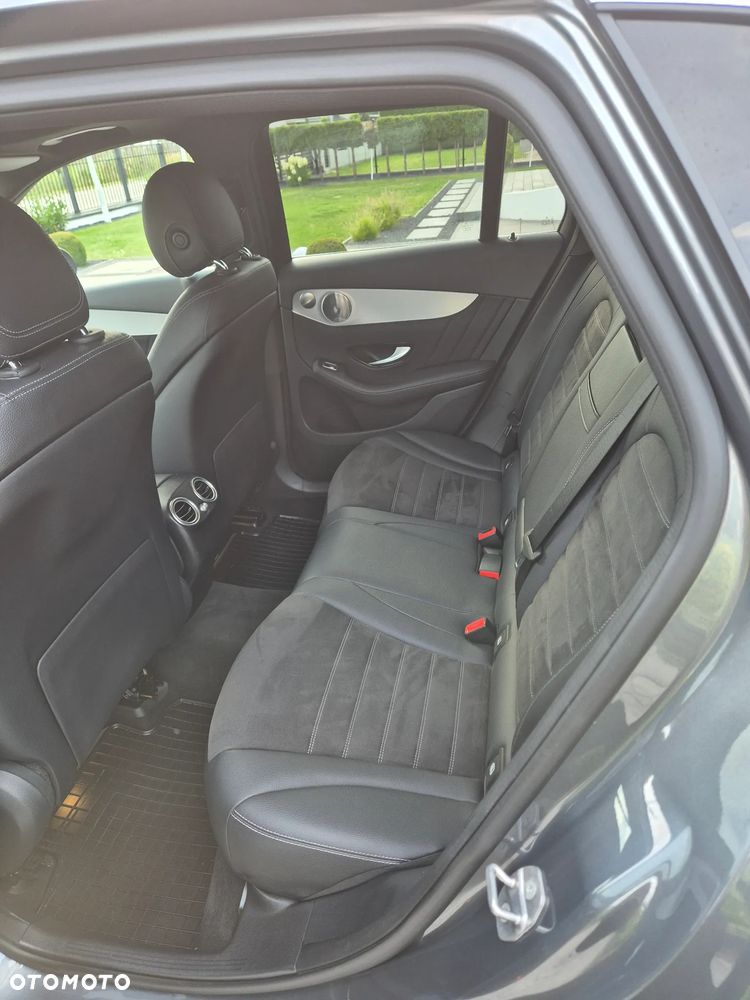 Mercedes-Benz GLC 200 - 11