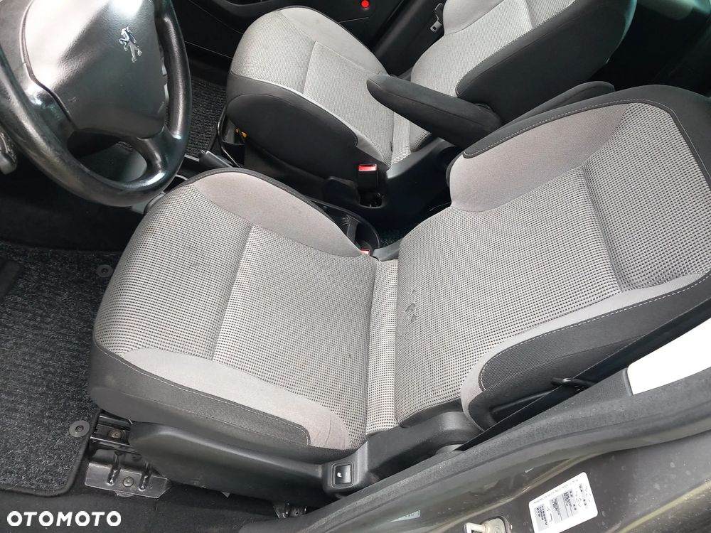 Peugeot Partner Kombi 110 Premium - 16