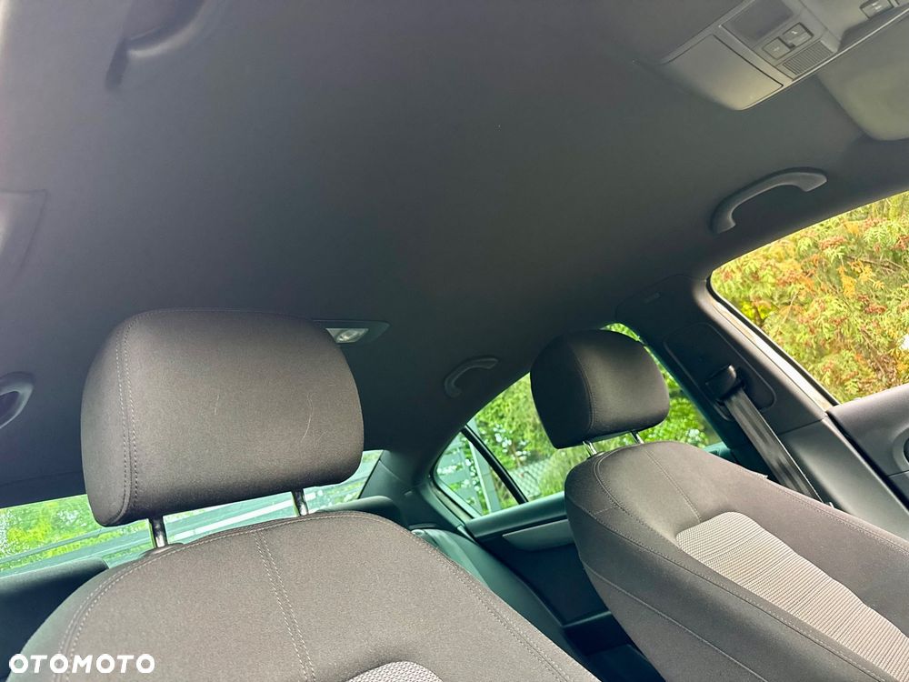 Volkswagen Passat 2.0 TDI BlueMotion Technology Comfortline - 12
