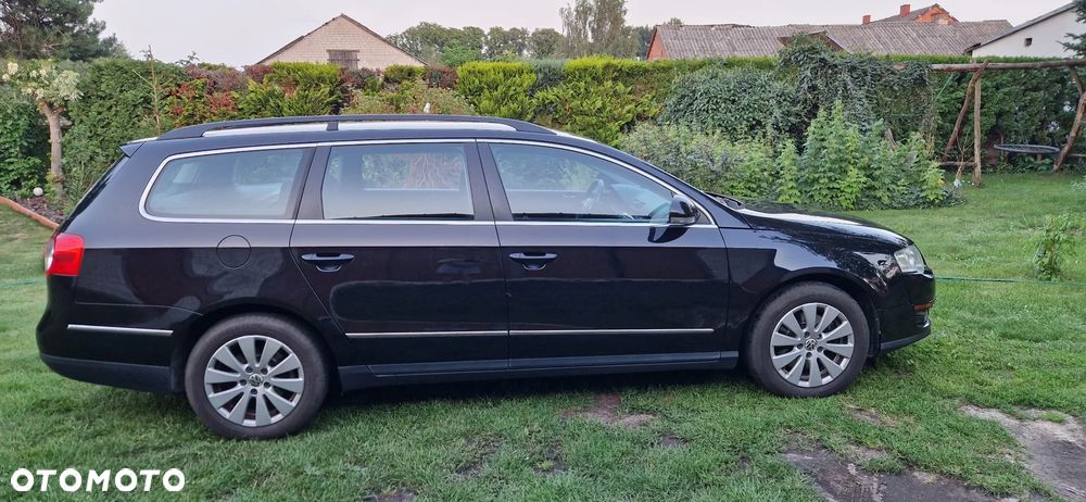 Volkswagen Passat 1.9 TDI DPF BlueMotion - 8