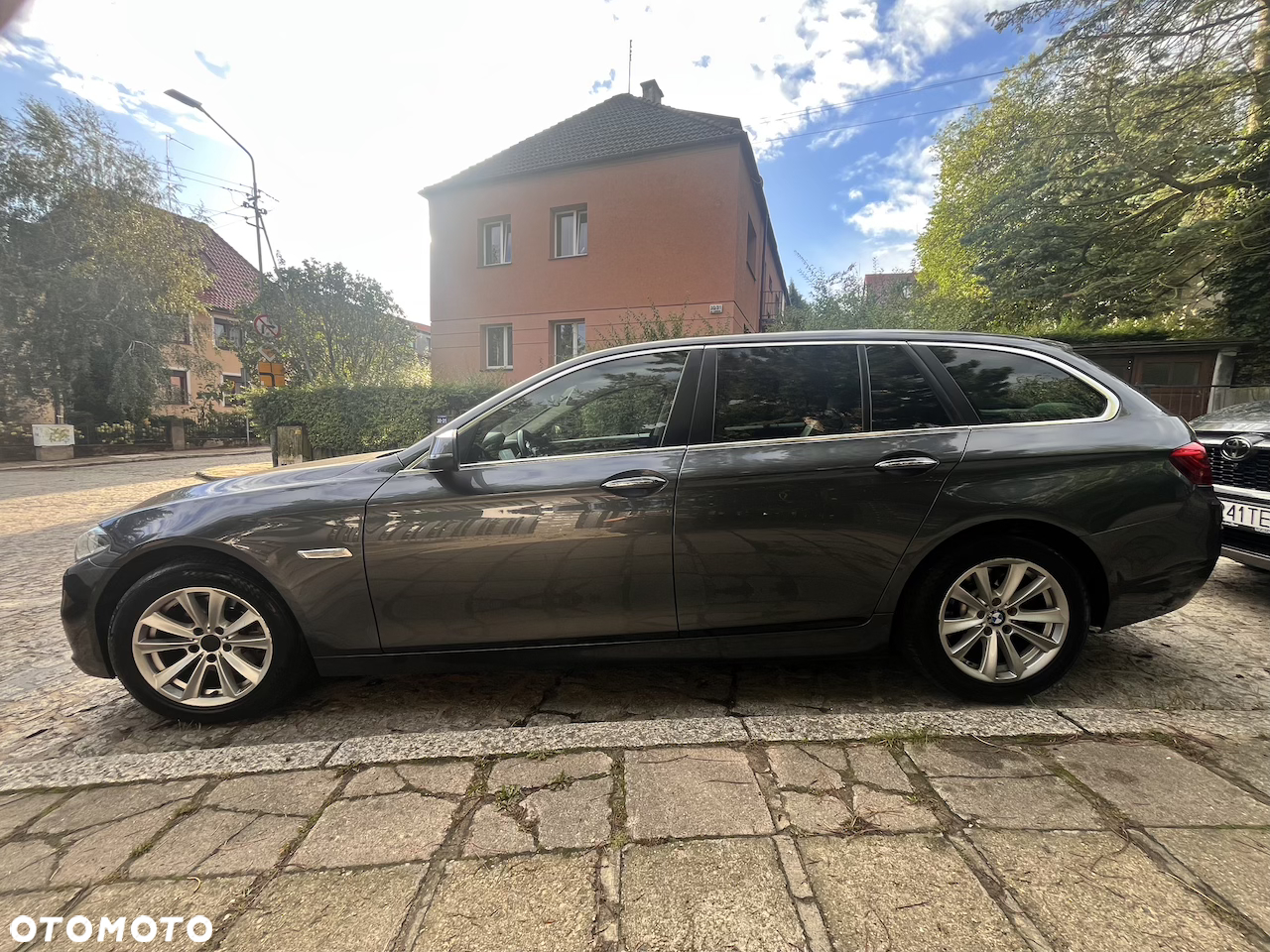 BMW Seria 5 520d xDrive - 15