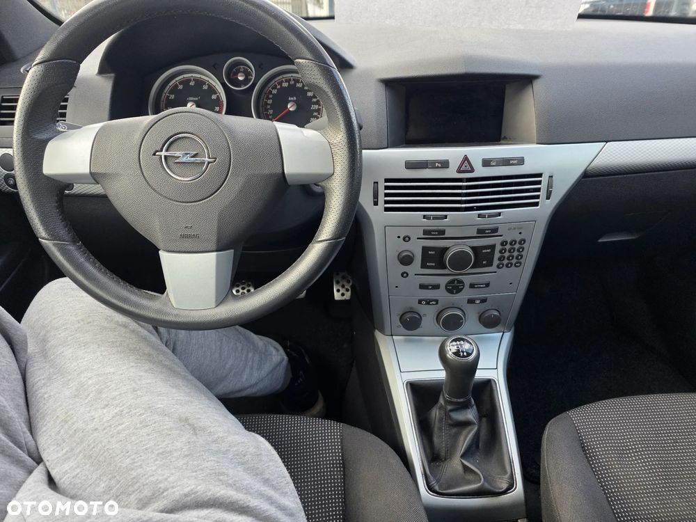 Opel Astra 1.6 NAVI - 10