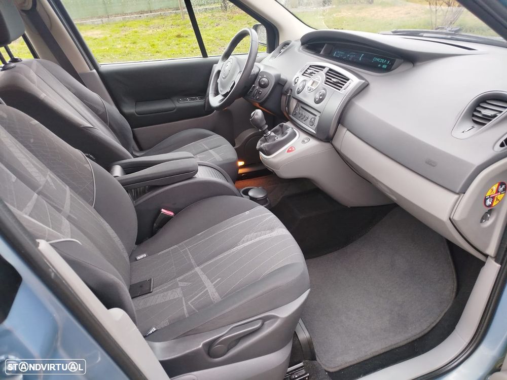Renault Scénic 2.0 16V Avantage - 12