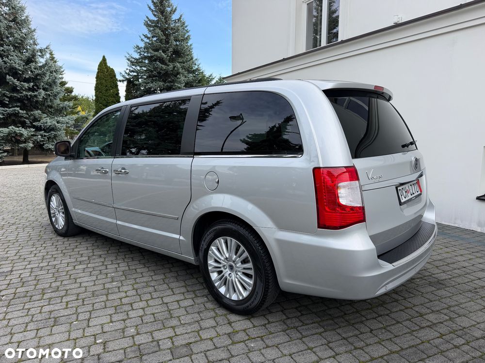 Lancia Voyager 3.6 Silver Euro6 - 13