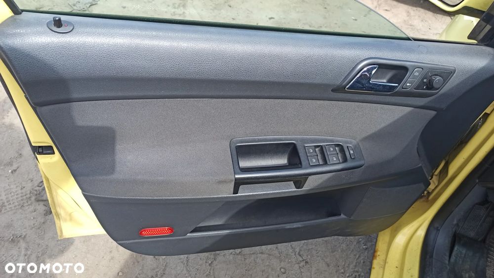 VW POLO 9N2 5D 1.4 TDI 68KM 2005r - 9