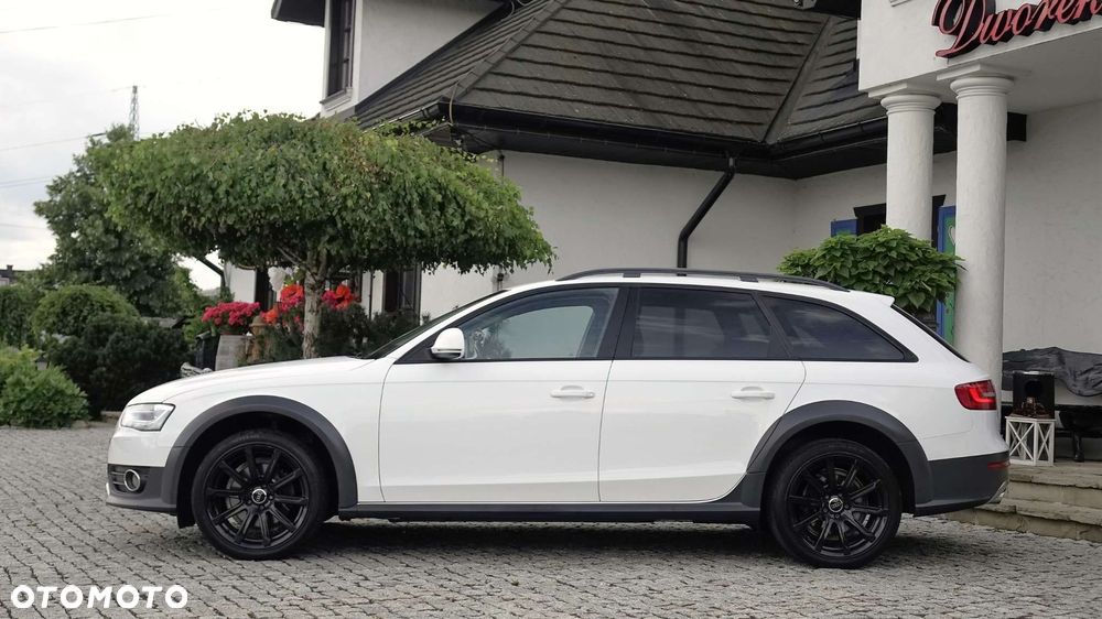 Audi A4 Allroad - 12