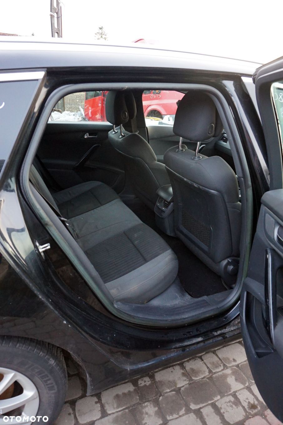 USZCZELKA KAROSERYJNA DRZWI PRAWY TYŁ 508 I SW KOMBI  PEUGEOT 2010-2018 - 1