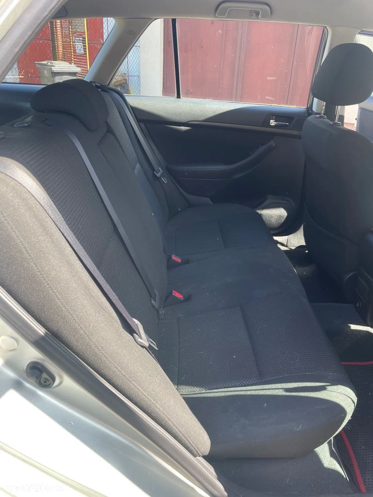Toyota Avensis 2.0 D-4D Sol - 7