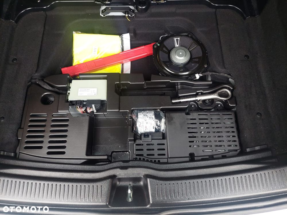 Mercedes-Benz Klasa B 180 d 7G-DCT AMG Line - 27