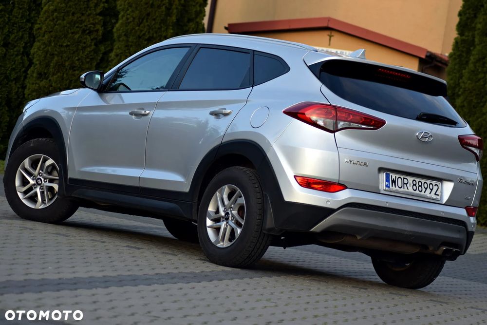 Hyundai Tucson 2.0 CRDi 4WD Automatik Style - 27