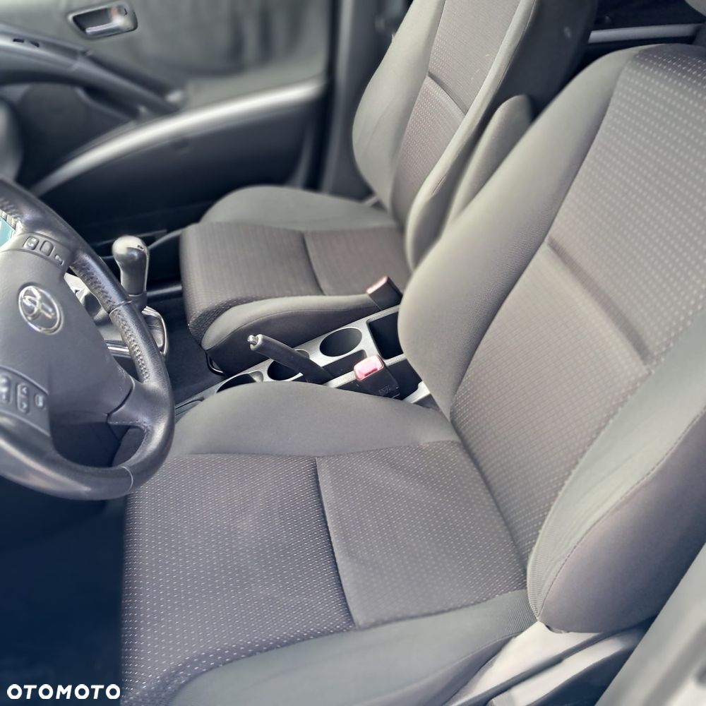 Toyota Corolla Verso - 20