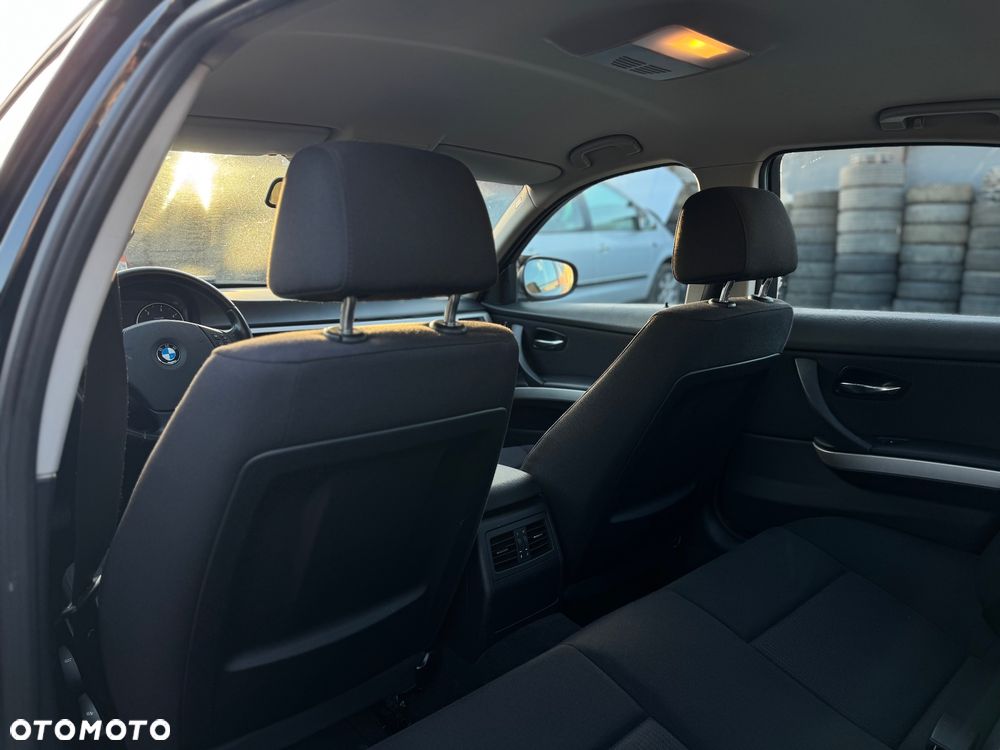 BMW Seria 3 320d DPF - 26
