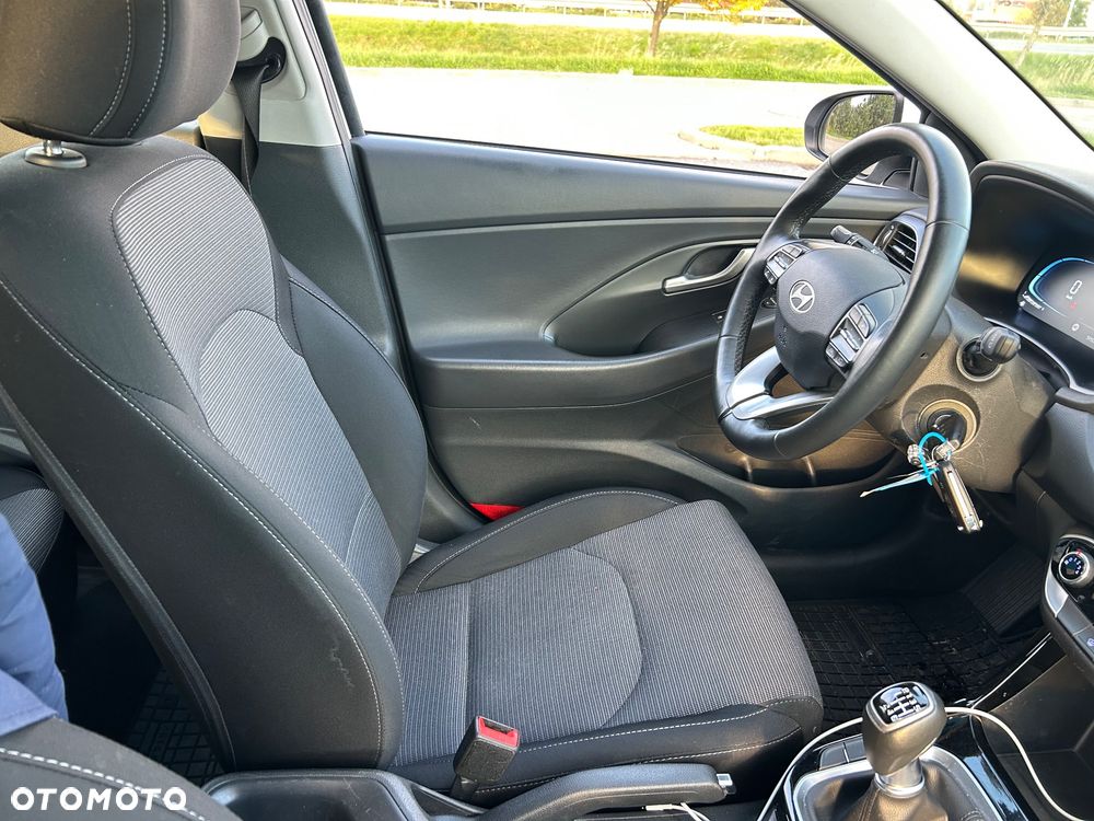 Hyundai i30 1.5 DPI Pure - 17