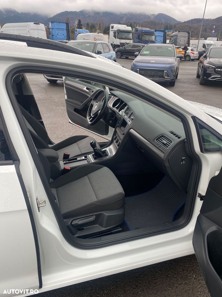 Volkswagen Golf 1.6 TDI DPF Comfortline - 8