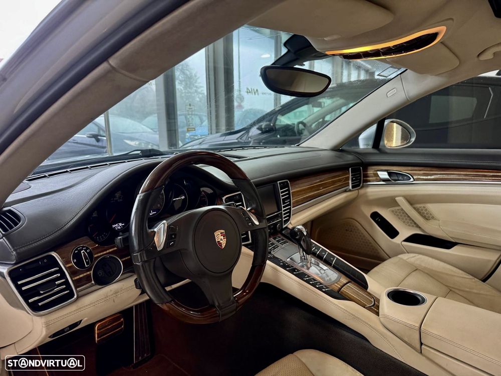 Porsche Panamera 4 S PDK - 25