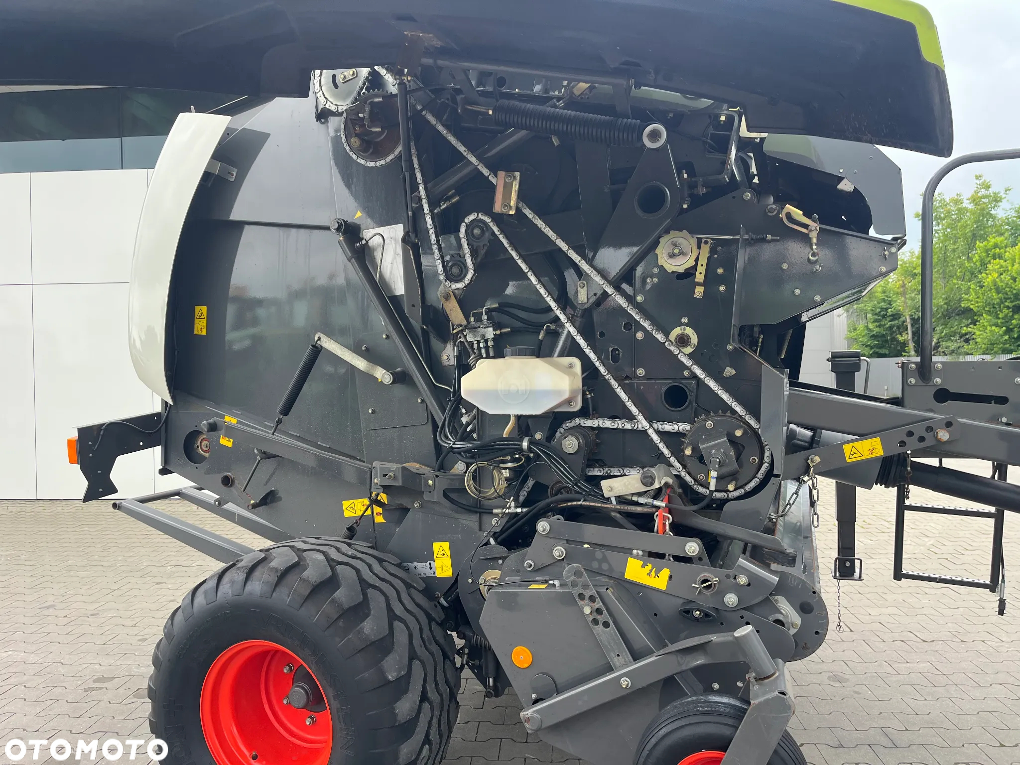 Claas Variant 380 - 17