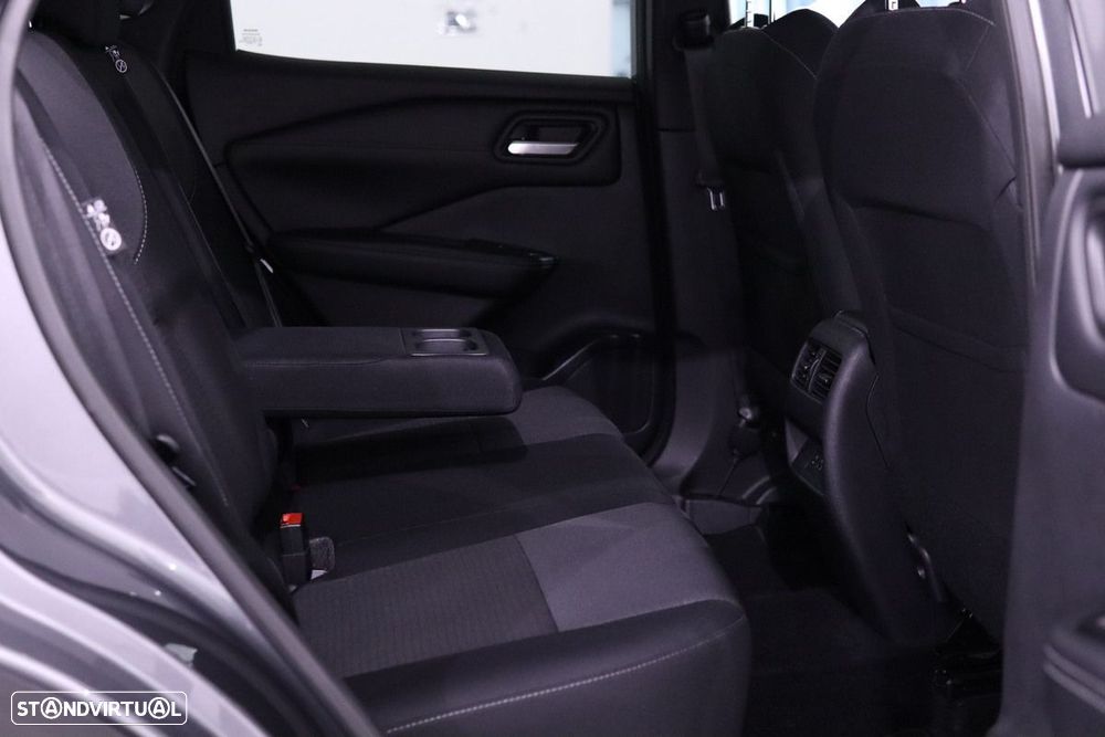 Nissan Qashqai 1.3 DIG-T N-Connecta - 23