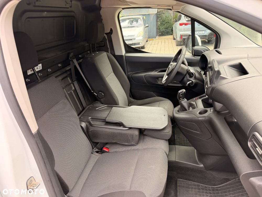 Opel COMBO - 15