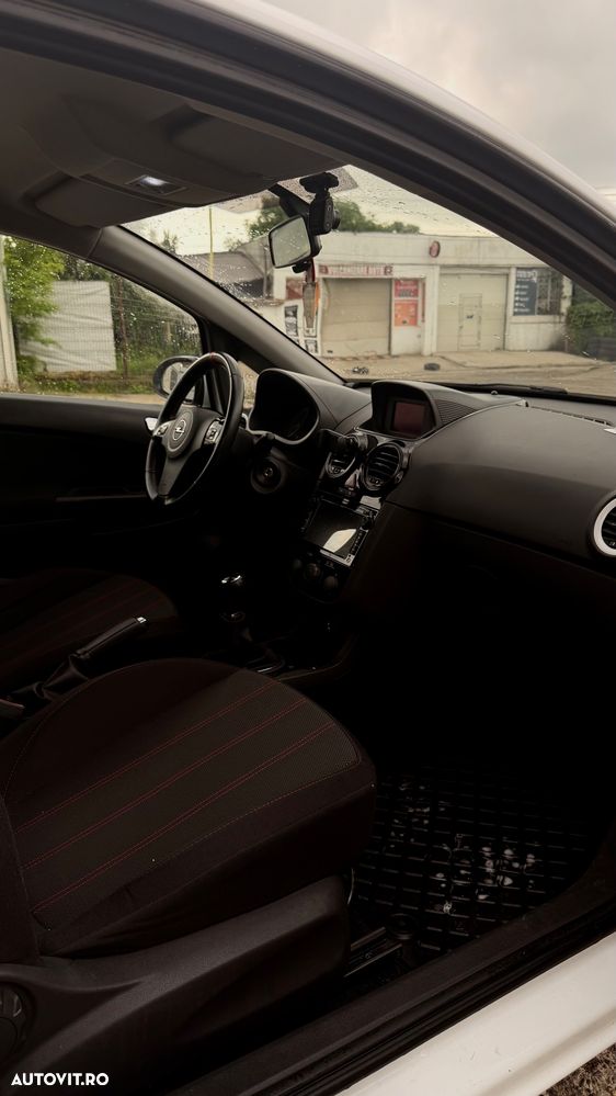 Opel Corsa 1.4i Cosmo - 3