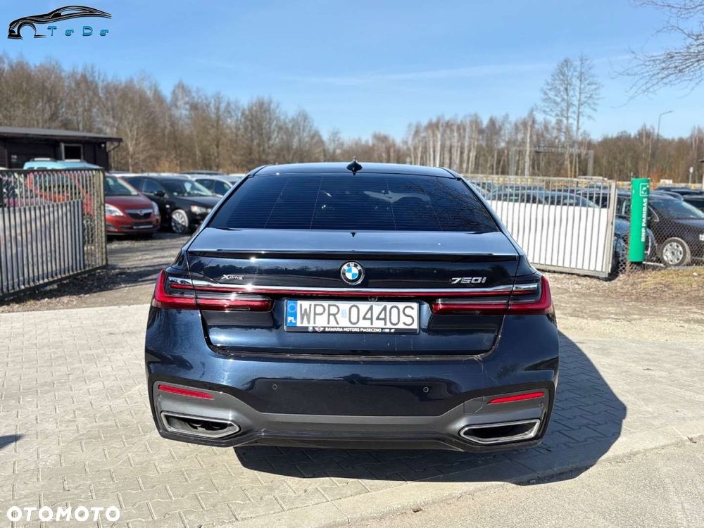 BMW Seria 7 750i xDrive sport - 15