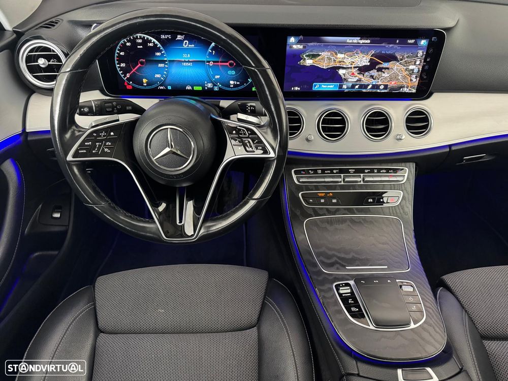Mercedes-Benz E 300 Bluetec Hybrid Avantgarde - 12