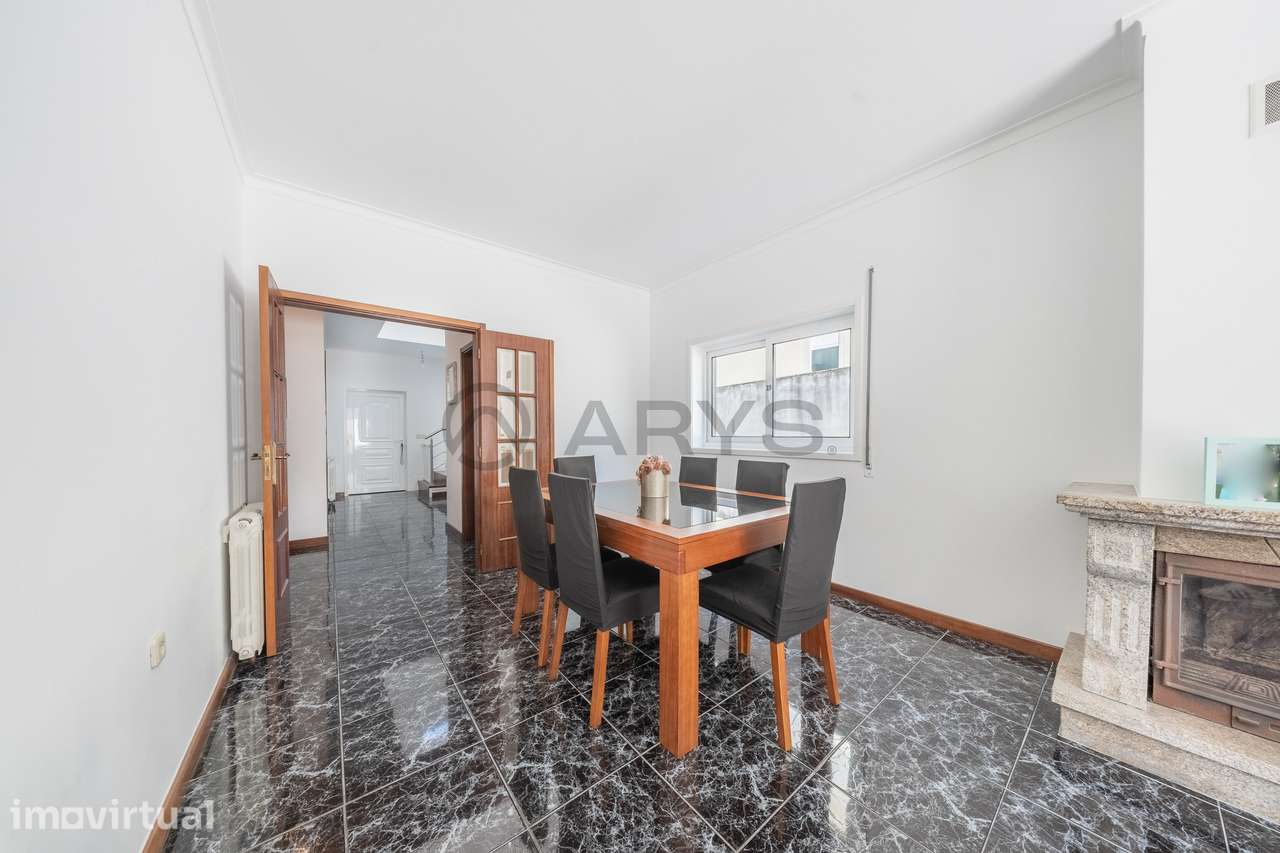Moradia T3 Semi-renovada - Grande imagem: 4/44