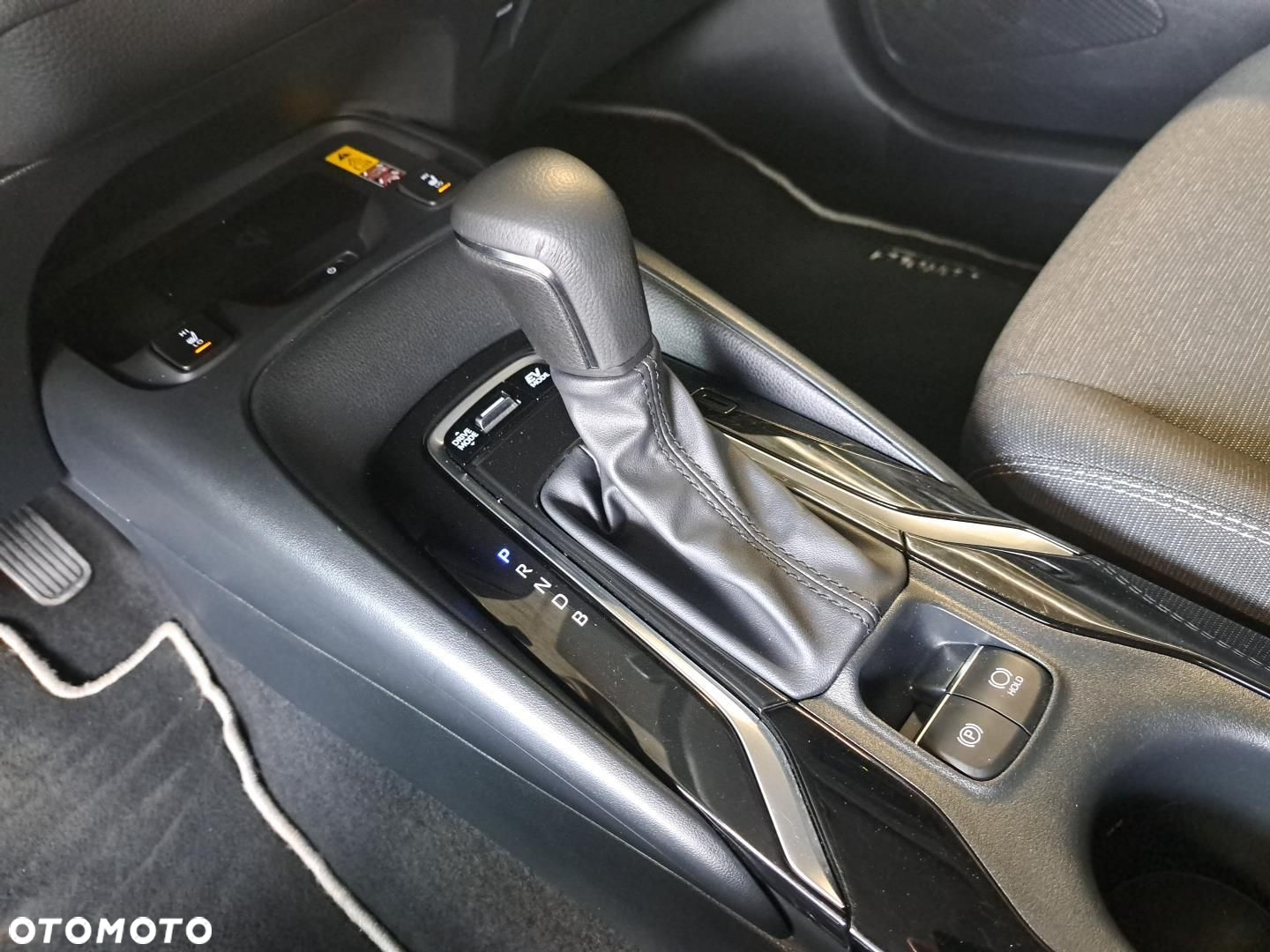 Toyota Corolla - 24