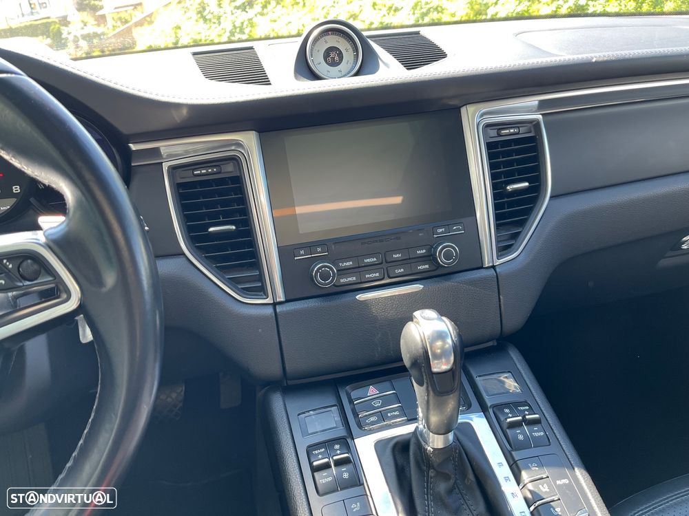 Porsche Macan - 26