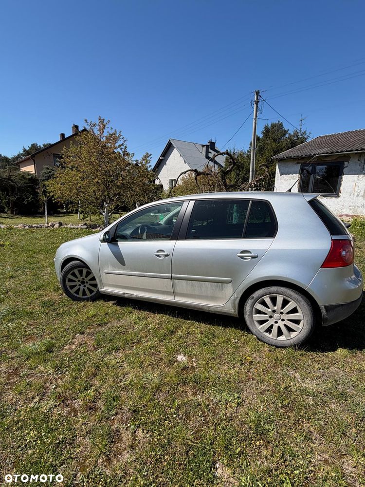 Volkswagen Golf - 6