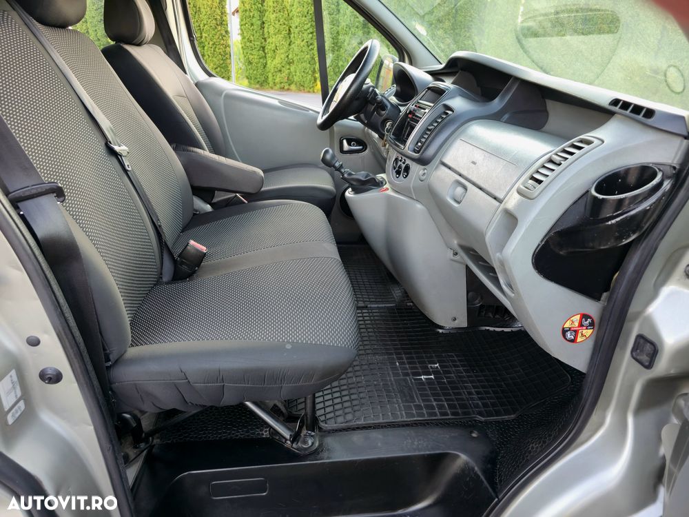 Renault Trafic Passenger L1H1 Authentique - 11