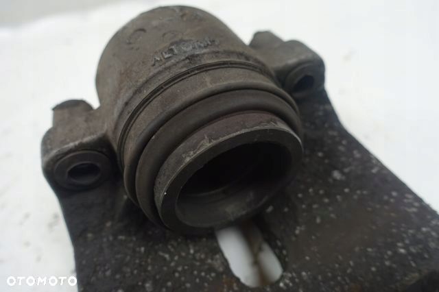 BMW F10 F11 2.0 D PRZEDNI ZACISK HAMULCOWY lewy - 4